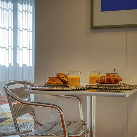 Atypique - Hypercentre / Place Aux Herbes * Гренобль