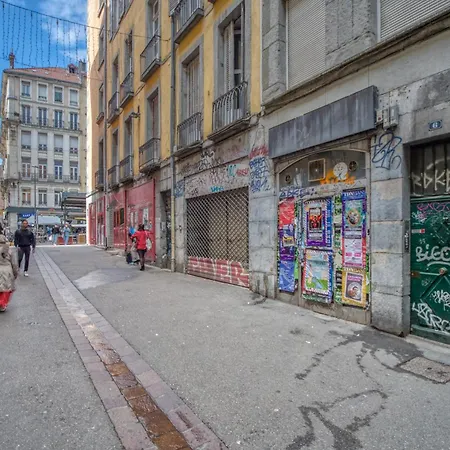 Atypique - Hypercentre / Place Aux Herbes * Grenoble