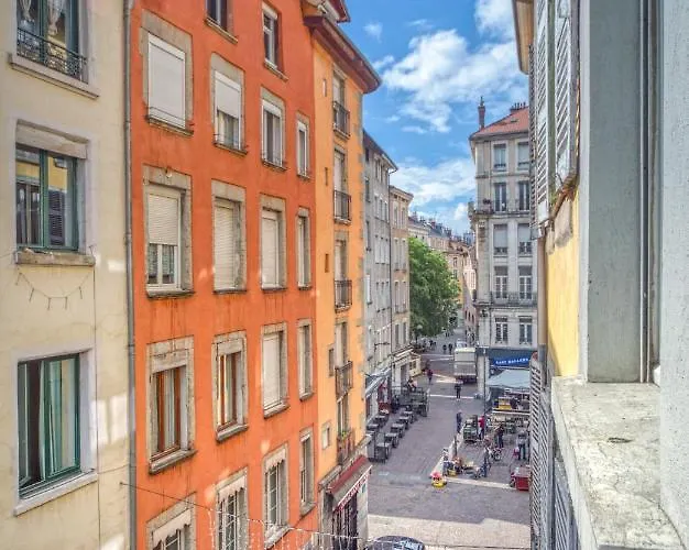 Atypique - Hypercentre / Place Aux Herbes Апартаменты *